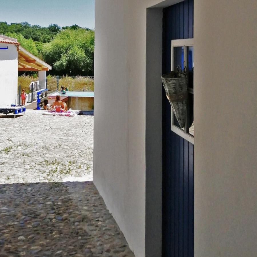 Azoia 10 - Hostel & Casas De Campo Azoia de Baixo Εξωτερικό φωτογραφία
